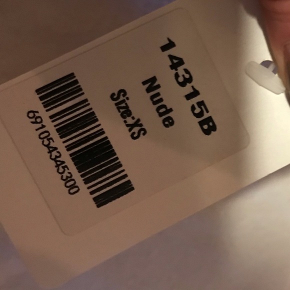 Vestique Ruffle Bodysuit - Picture 4 of 4